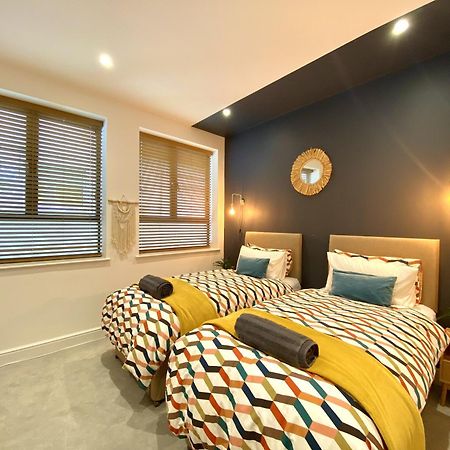 Stunning 2 Bed Apartment Sea Views And Parking Worthing Luaran gambar