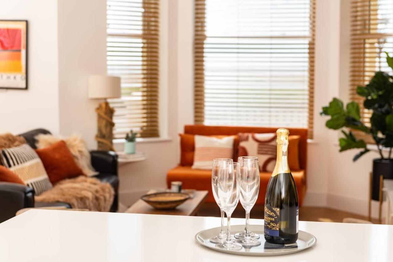 Stunning 2 Bed Apartment Sea Views And Parking Worthing Luaran gambar