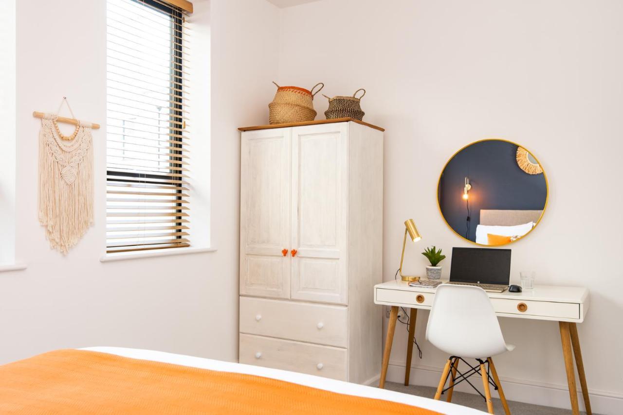 Stunning 2 Bed Apartment Sea Views And Parking Worthing Luaran gambar